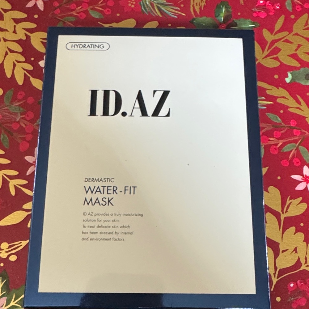 ID.AZ Water-Fit Hydrating Mask - White & Navy Packaging